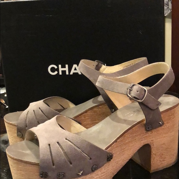 Chanel shoes - Picture 1 of 7